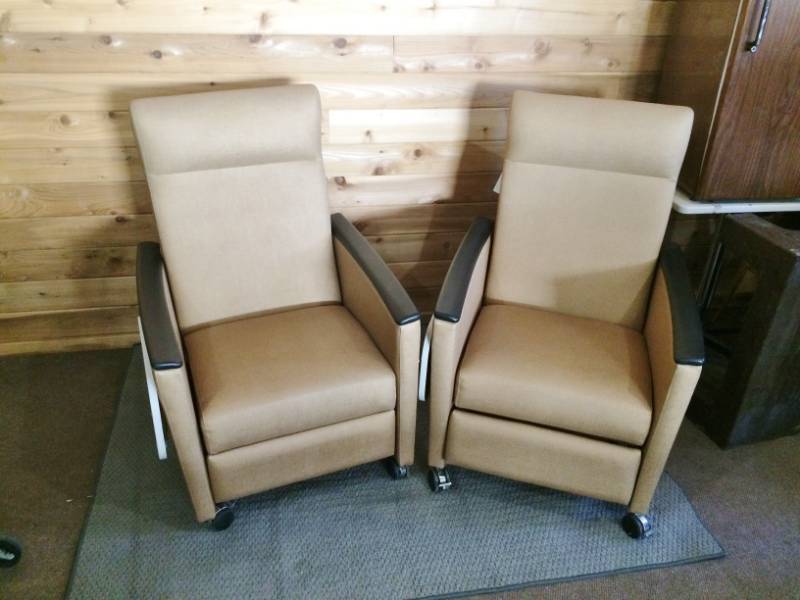 lot 20 image: Pair of Medical Cushioned Reclining Geri Chairs