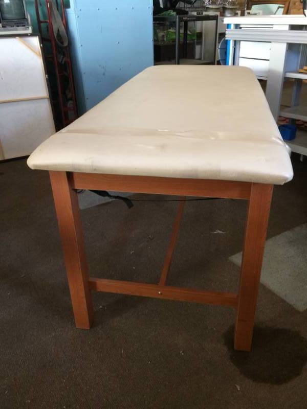 lot 46 image: Hausmann Industries Therapy Treatment Table - Excellent Condition