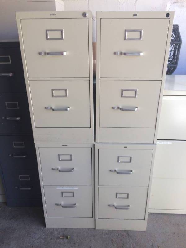 lot 70 image: Lot Of 4 High Quality HON Filing Cabinets - Nice Condition&nbsp4 - 2 Drawer - Drawer Slides Work Smooth 