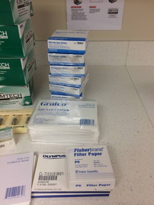 lot 77 image: Lot Of Microscope Supplies