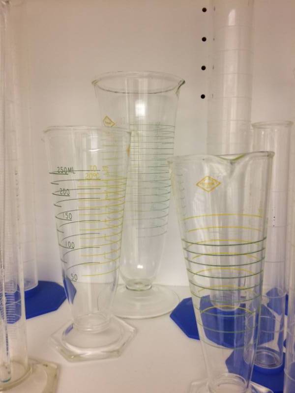 lot 25 image: Large Lot Of Beakers & Pill Sorters Plus Lot Of 3&nbspMarisco Double Scale Cylinder Graduates by John M Maris Co (MSRP For All 3 On Amazon $450)