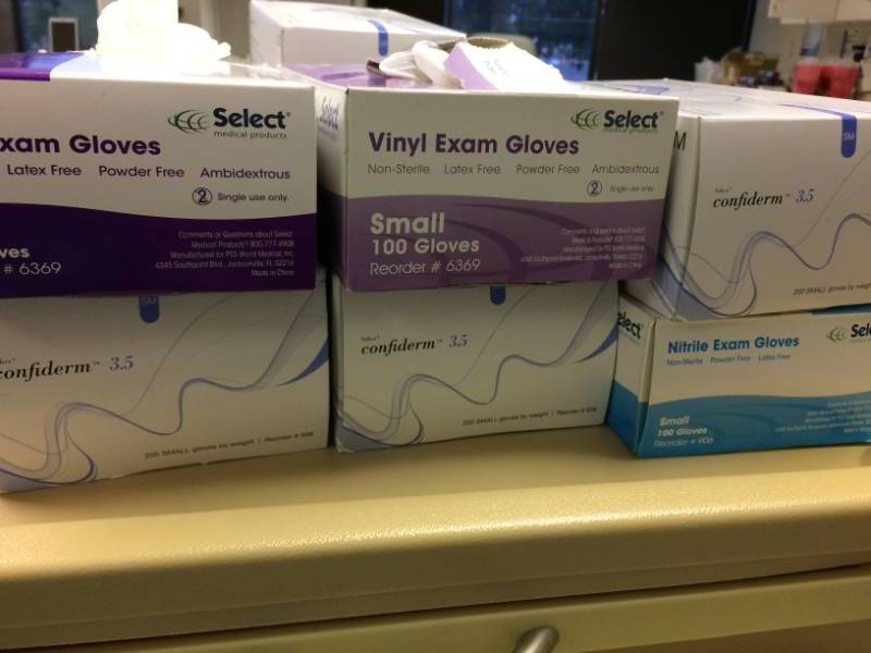 lot 38 image: Lot Of Bouffant Caps & 7 Boxes Powder Free Vinyl or Nitrile Examination Gloves