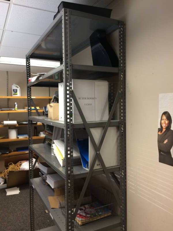 lot 58 image: Metal Shelving Unit - Contents Not Included