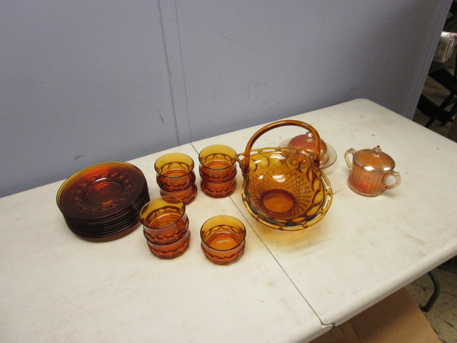 AMBER GLASS AND CARNIVAL GLASS DISHWARE