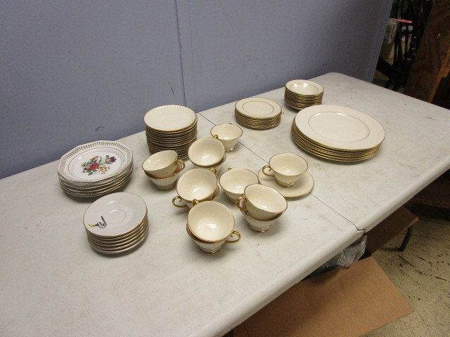 VARIOUS CHINA DISHWARE