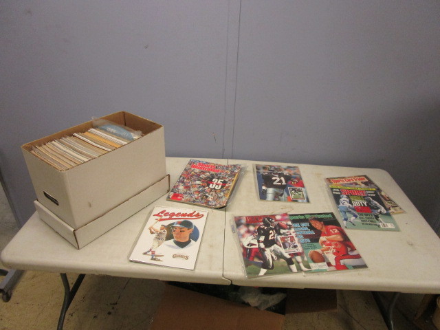 SPORTS MAGAZINE COLLECTION