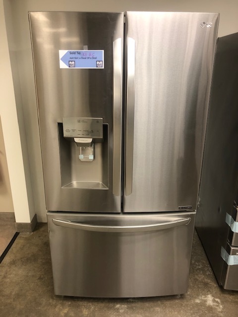 lot 2 image: LG Refrigerator