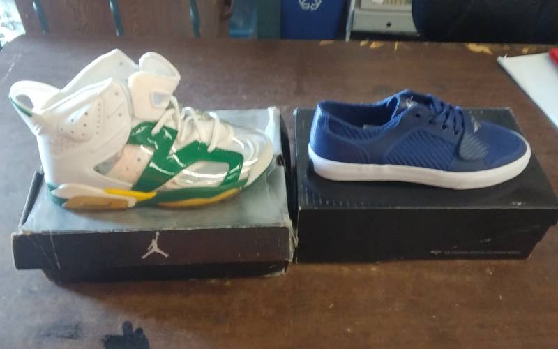2-Pair Shoes Mens Size 8