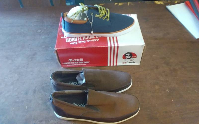 2-Pair Shoes Mens Size 8 12