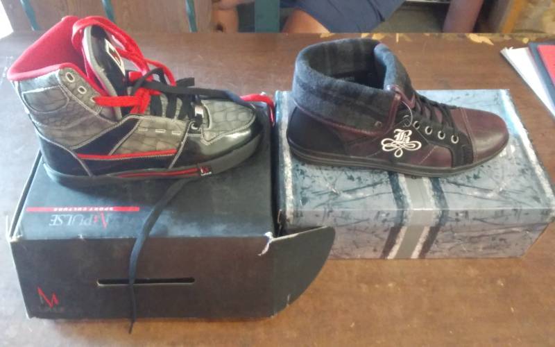 2-Pair Shoes Mens Size 9-12