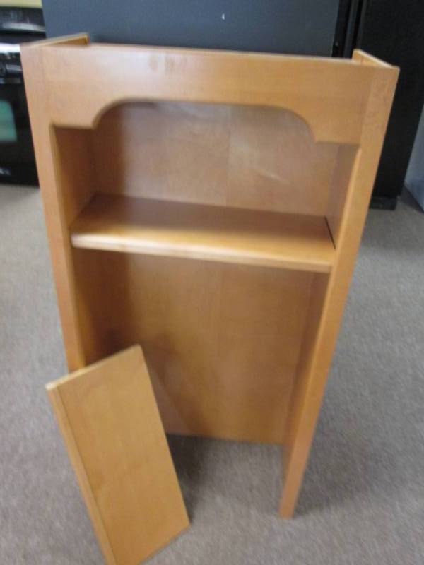 lot 20 image: Shelf, 2 wide...