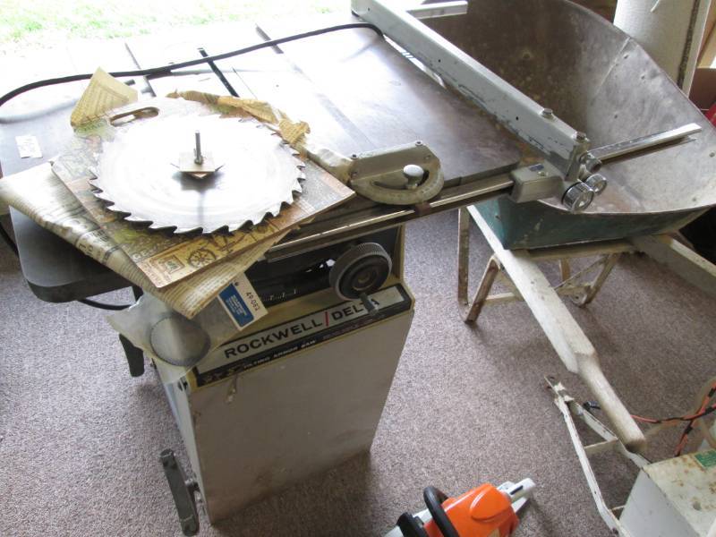 lot 24 image: Rockwell table saw...