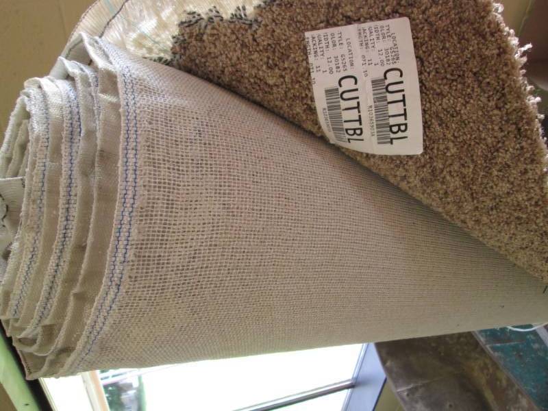 lot 35 image: Roll of new carpet56 x 14 6...