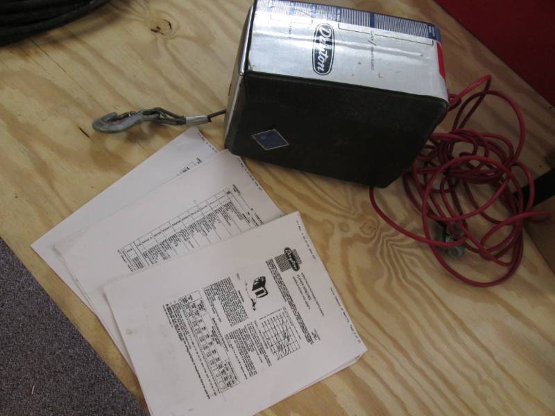 lot 38 image: Dayton power winch...