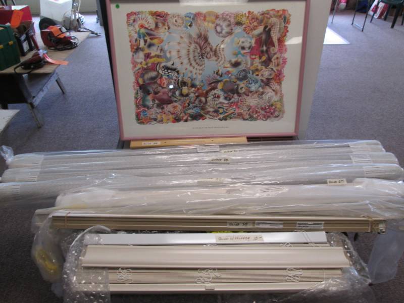lot 51 image: Lot of new and used blinds and a fi...
