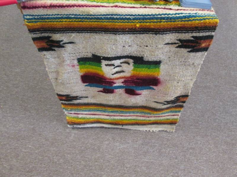 lot 55 image: 37 rug...