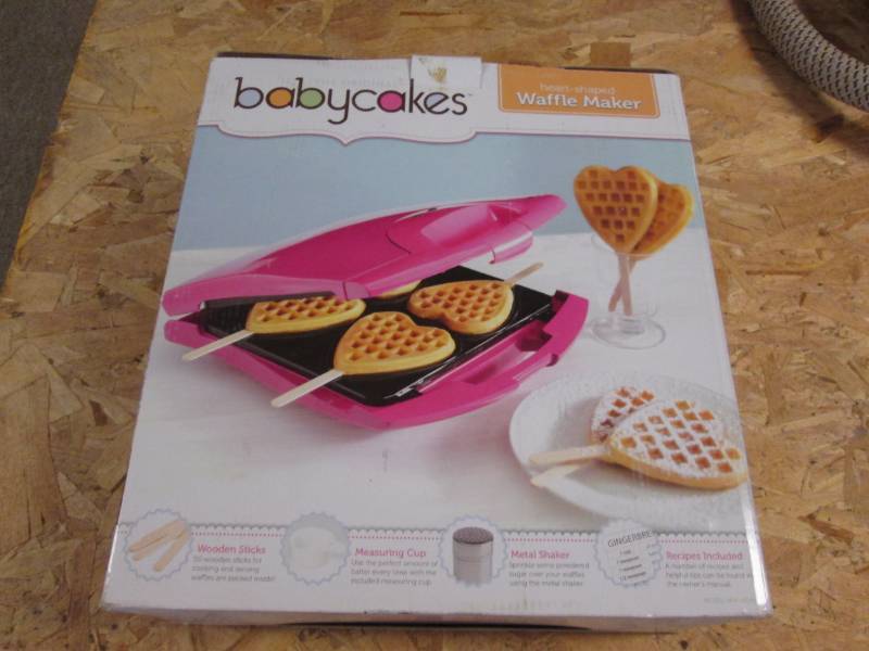 lot 65 image: Babycakes heart shaped waffle maker...
