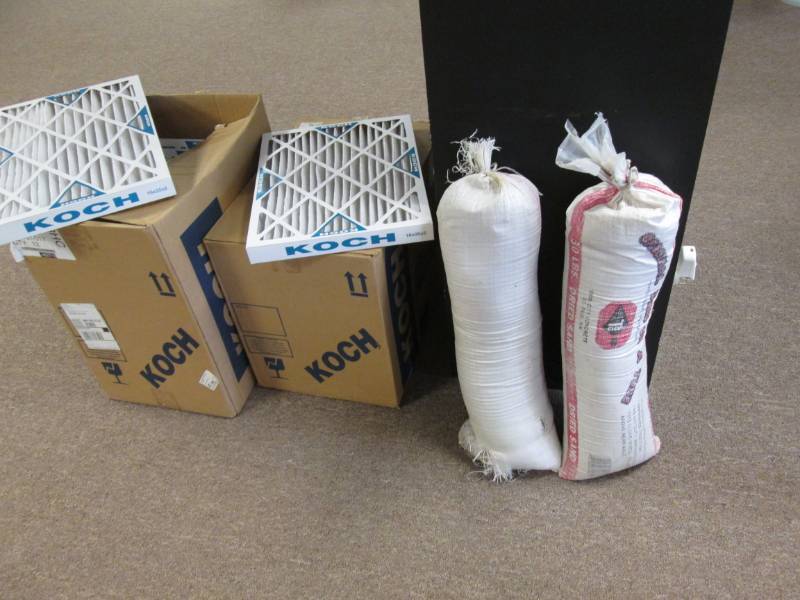 lot 69 image: Lot of Koch air filters and 2 tubes...