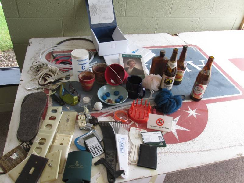 lot 96 image: Lot of household items...