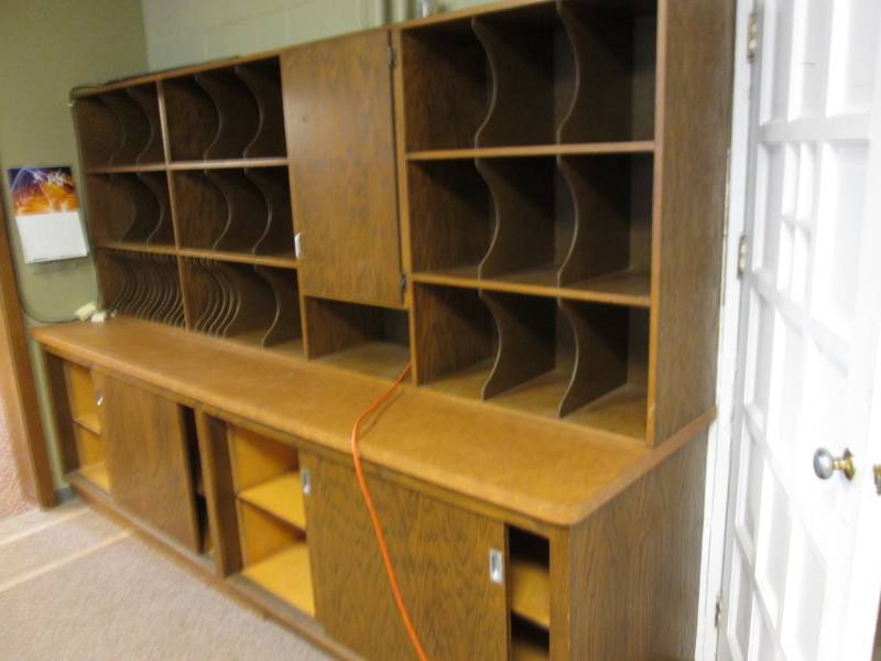 lot 110 image: Large work cabinet, all one piece 1...