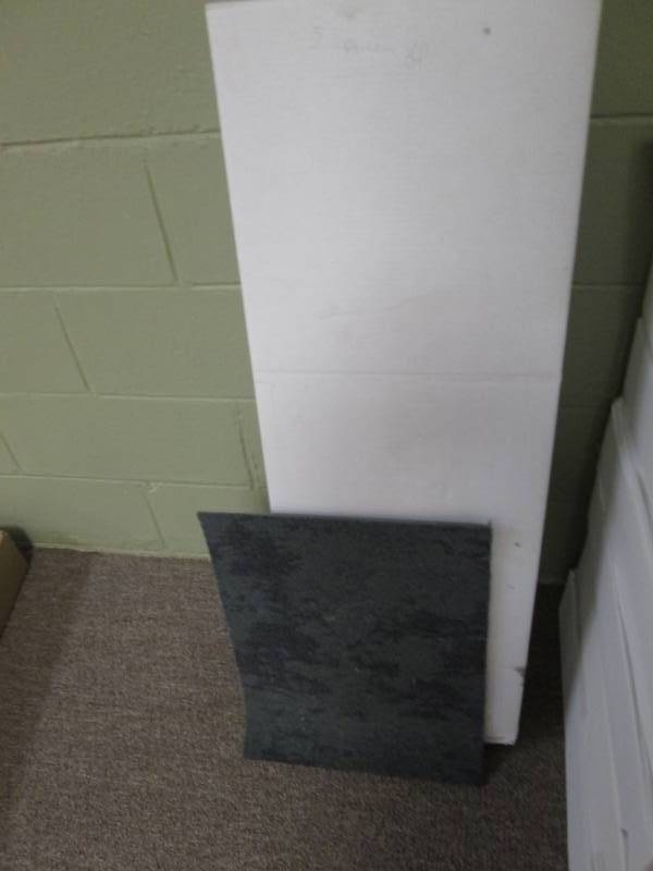 lot 126 image: Case of commercial gradecarpet tile...