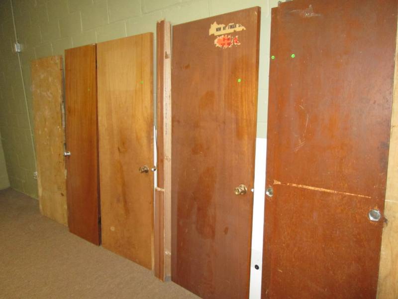 lot 129 image: Lot of wood doors...