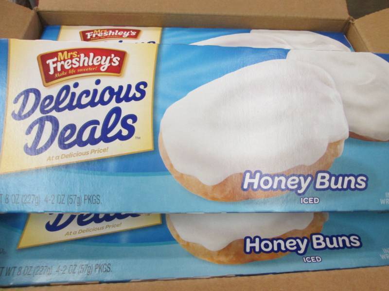 lot 313 image: Case of 16-8 oz Boxes Mrs. Freshley...