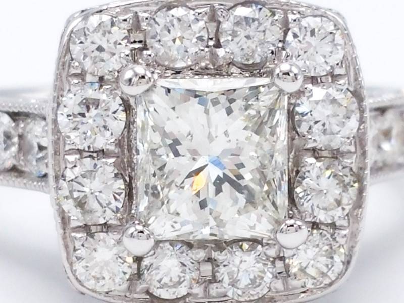 lot 1 image: Stunning 2 CT Princess Cut Diamond Ring in 14k Gold