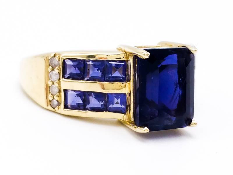 lot 4 image: Gorgeous Sapphire, Amethyst, and Diamond Estate Ring in 10k Yellow Gold