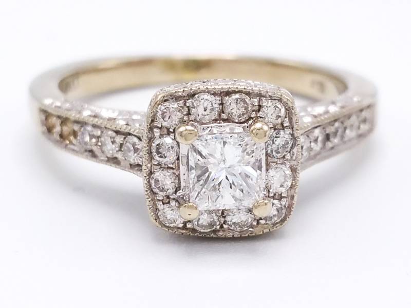 lot 5 image: Beautiful Princess Cut Halo Diamond Wedding Set Ring in 14k White Gold
