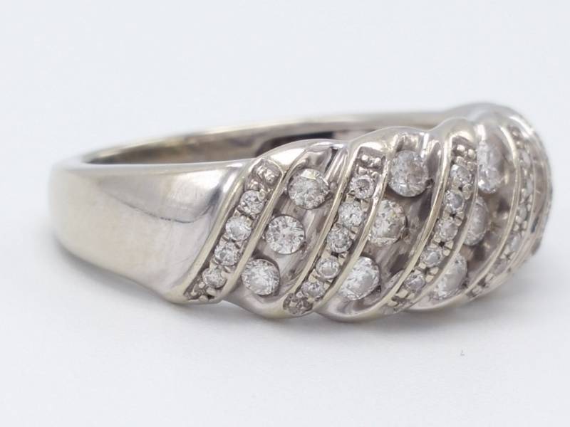 lot 21 image: Ladies Diamond Estate Ring 10k White Gold