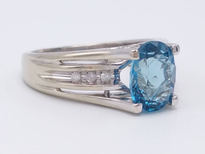 lot 34 image: Brilliant London Blue Topaz and Diamond Estate Ring in 10k White Gold