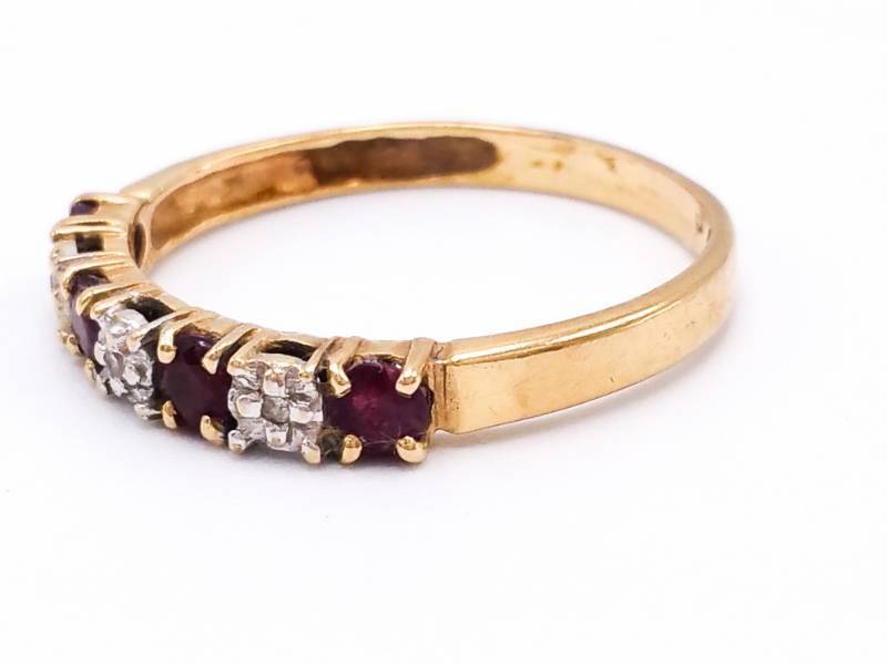 lot 37 image: Ladies Natural Ruby and Diamond Estate Ring in 14k Yellow Gold