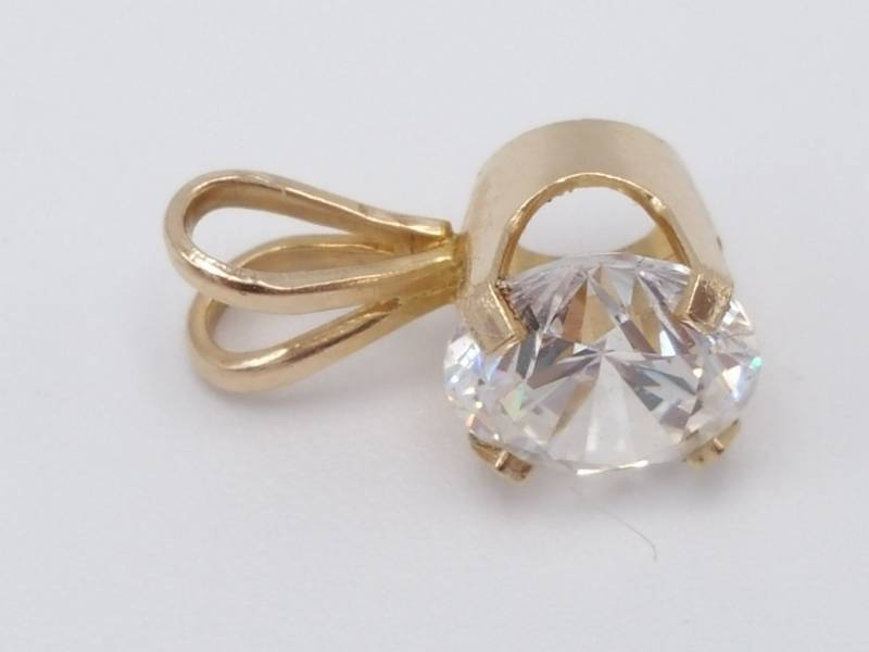lot 44 image: Dazzling White Stone Estate Pendant Set in 14k Yellow Gold