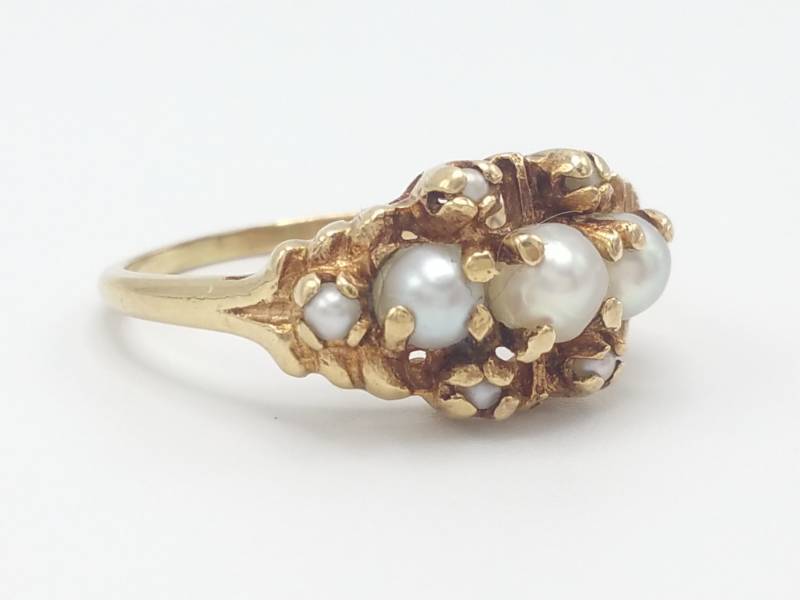 lot 50 image: Vintage Pearl Estate Ring in 14k Yellow Gold