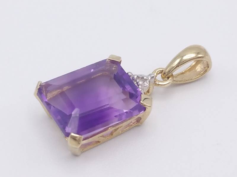lot 61 image: Gorgeous Amethyst and Diamond Estate Pendant in 10k Yellow Gold