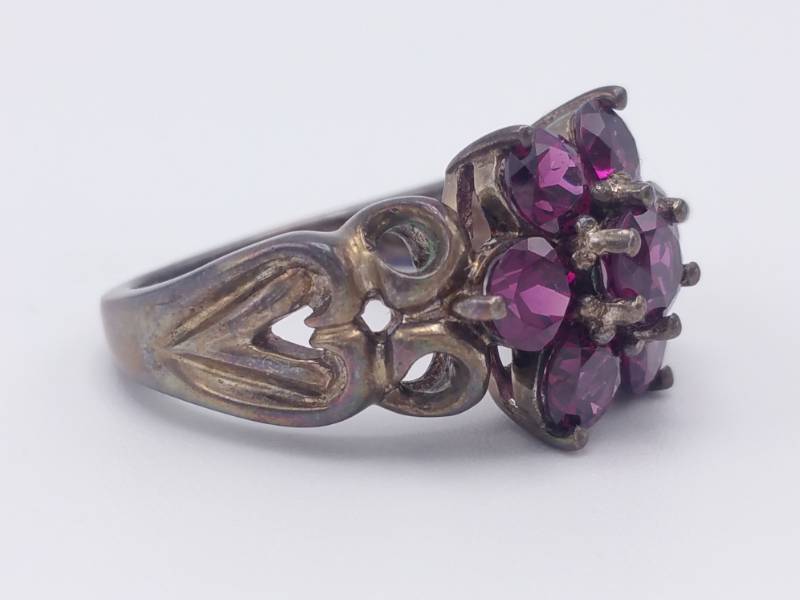 lot 71 image: Art Nouveau Rare Grape Garnet Ring in Sterling Silver