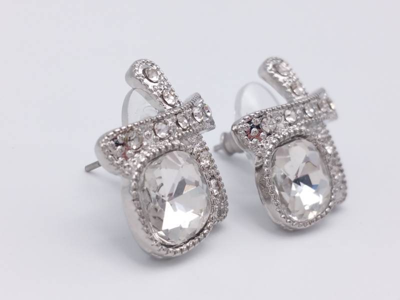 lot 81 image: Ladies Sterling Silver Earrings - Brand New