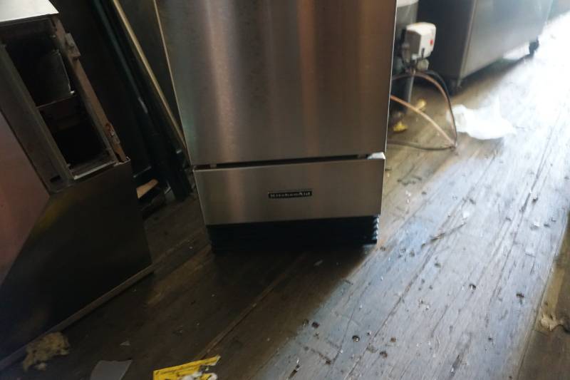 lot 10 image: Kitchen Aid Model KUID508HPS Stainless Built In Cabinet Ice Maker