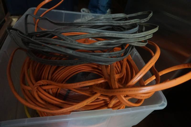 lot 34 image: 1 Lot of HD Gauge Electrical Wire
