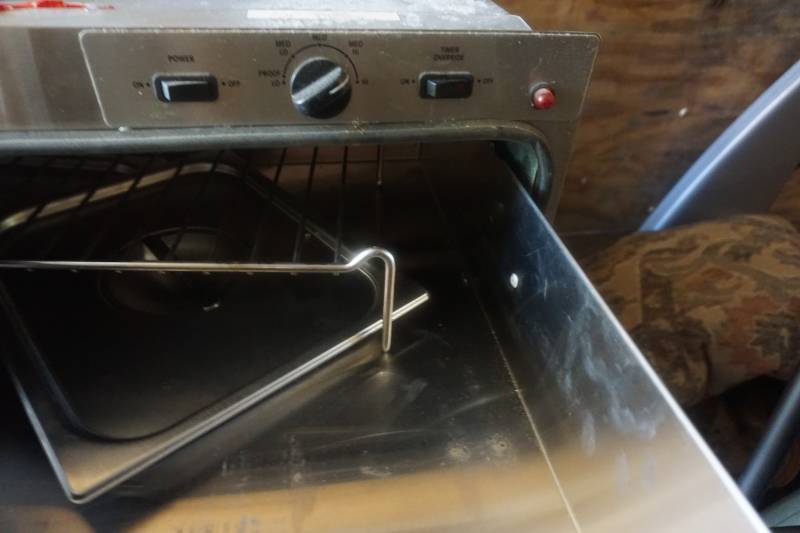 lot 23 image: Kitchen Aid Model KEWD 105 SS Built In Oven Warming Drawer
