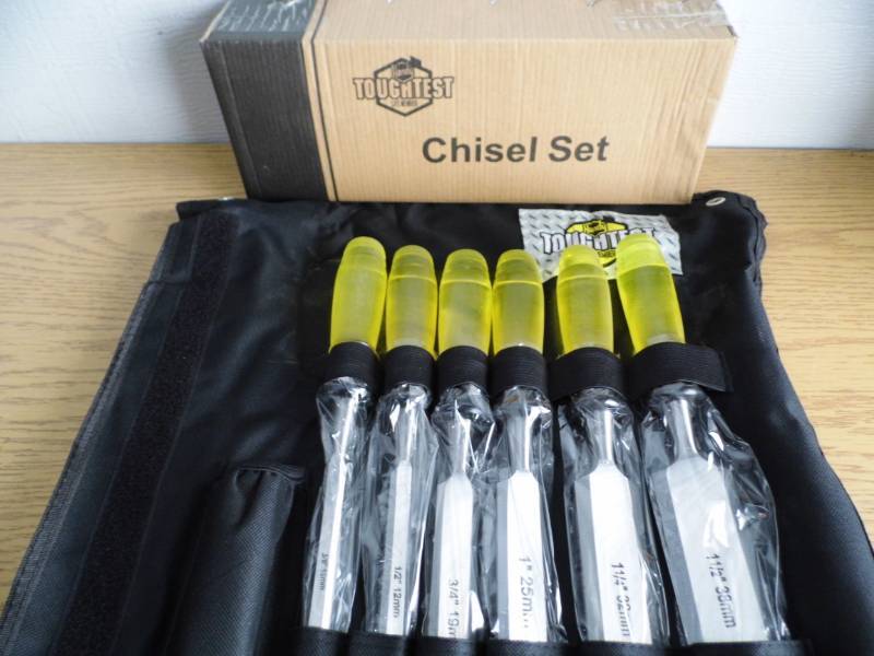 lot 5 image: New Chisel Set