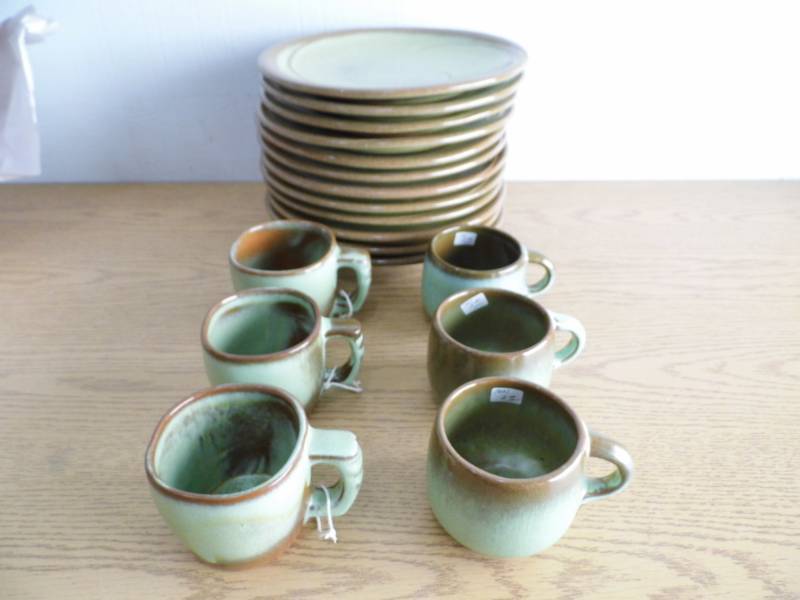 lot 17 image: Frankoma Pottery
