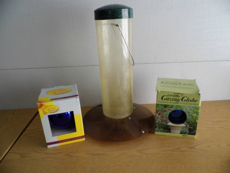 lot 26 image: Bird Feeder- Gazing Balls