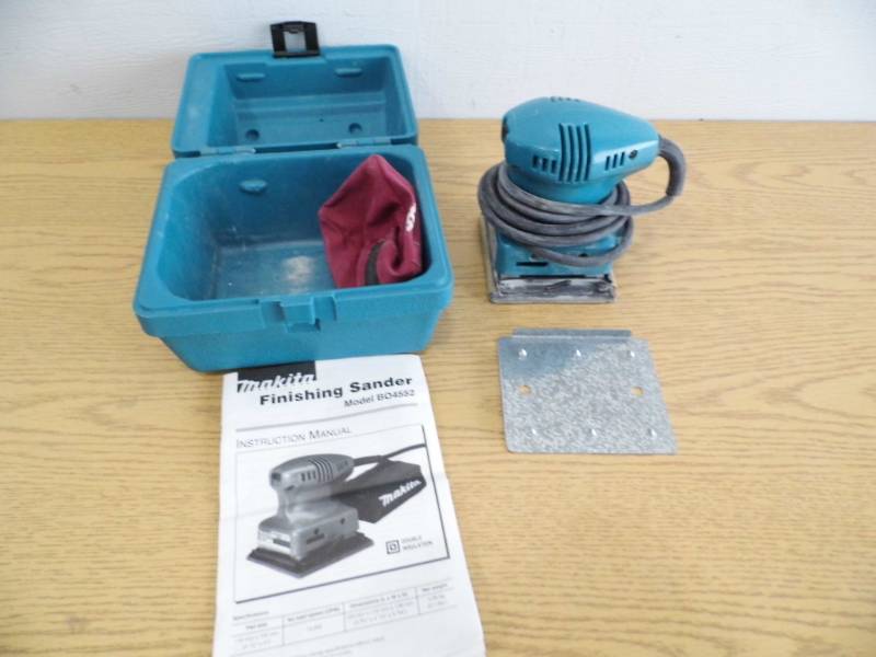 lot 46 image: Makita Sander