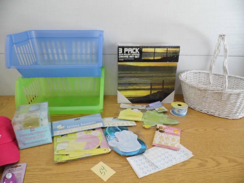 lot 54 image: Canvas - Banners - DIviders