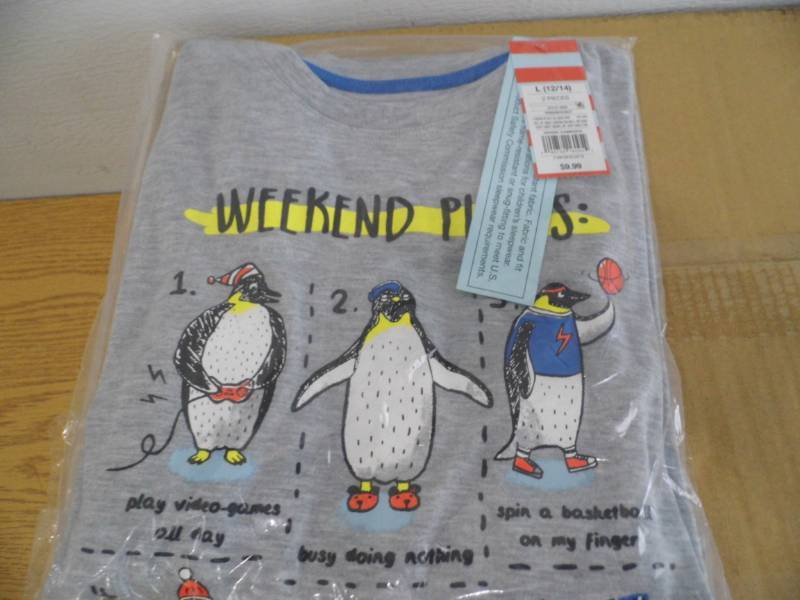 lot 74 image: Case of 12 Sets Penguin Pajamas