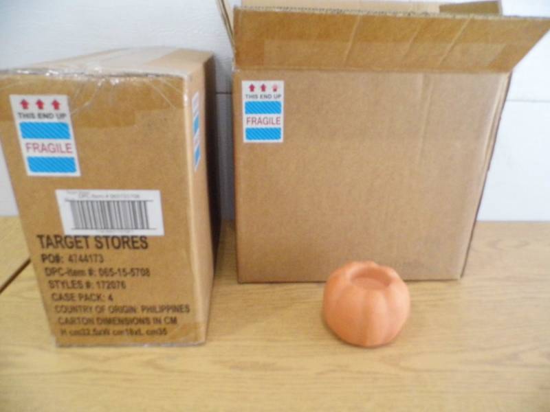 lot 77 image: 2 Cases of Pumpkins