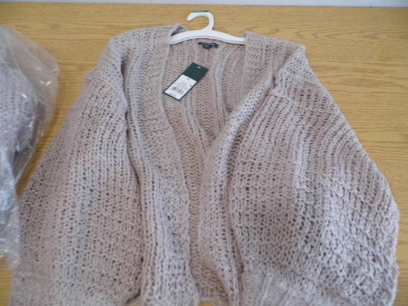 lot 95 image: Lot of 5 Wild Fable Ladies Sweaters