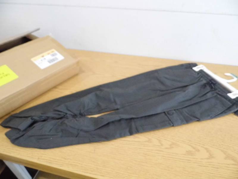 lot 98 image: Lot of 8 Pr Pants